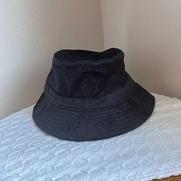 Sergio Tacchini Sovana Black Velour Bucket Hat Retro Tennis NWT - Picture 5 of 11